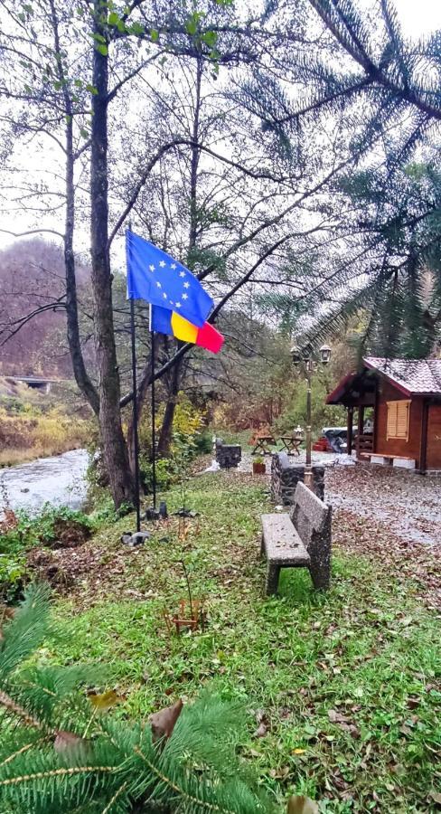 Eden Natural Resort - Transalpina Capalna エクステリア 写真