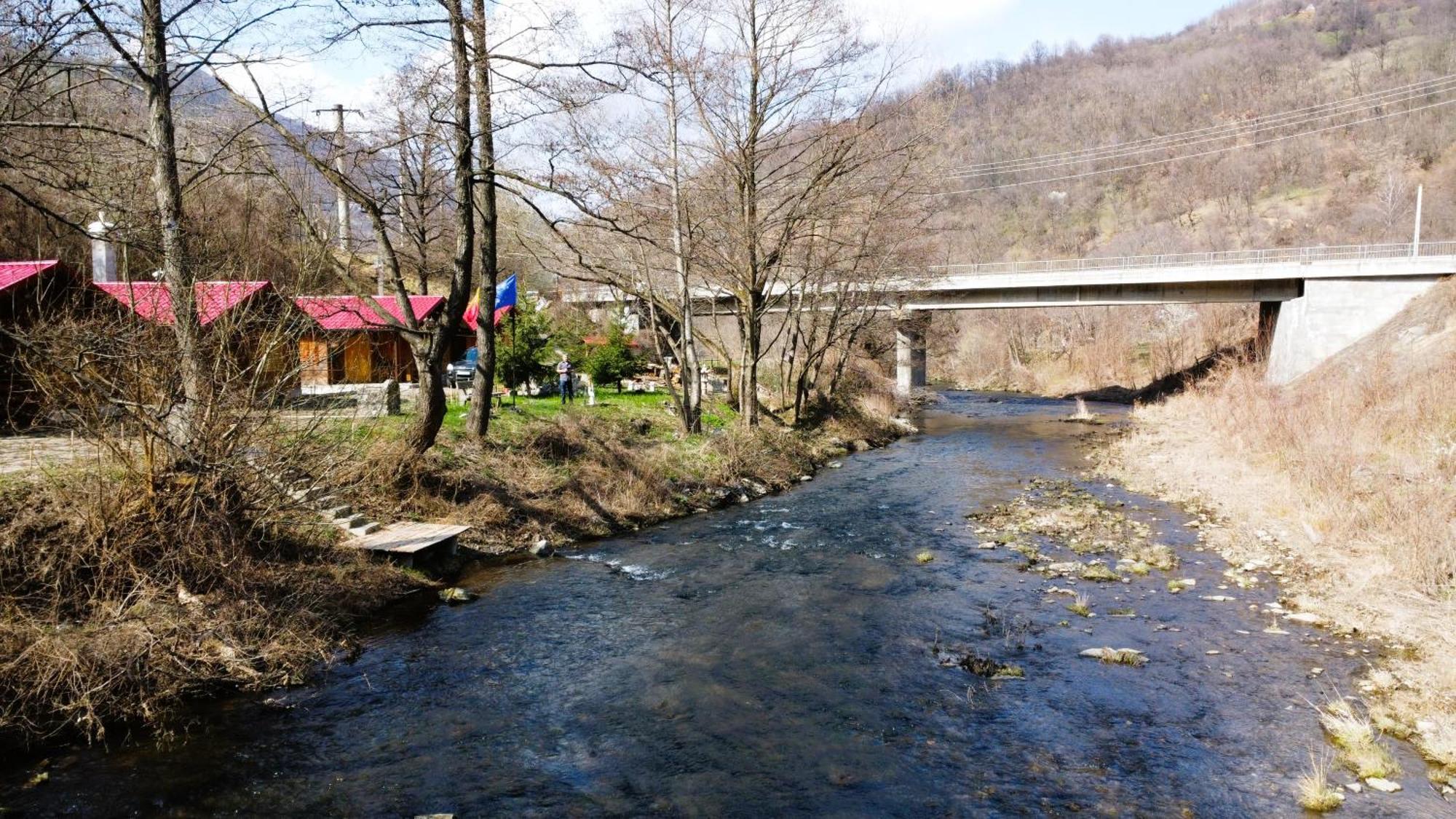 Eden Natural Resort - Transalpina Capalna エクステリア 写真